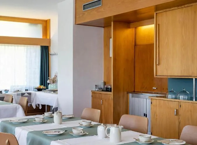 Historique Chez Elsy - Crans-sapins Hotel *