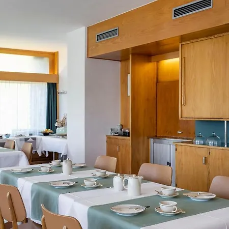 Historique Chez Elsy - Crans-sapins ホテル *