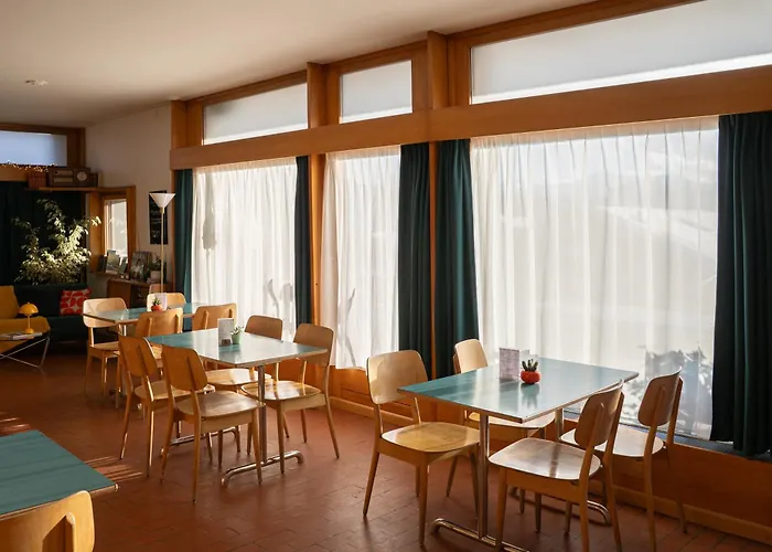 Historique Chez Elsy - Crans-sapins Отель *